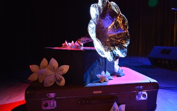  (photo)
