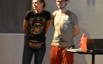  (photo)