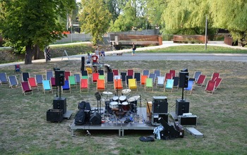  (photo)
