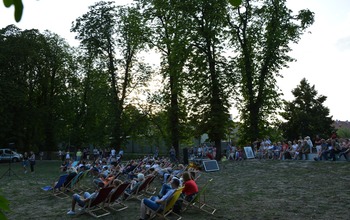  (photo)