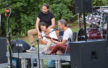  (photo)