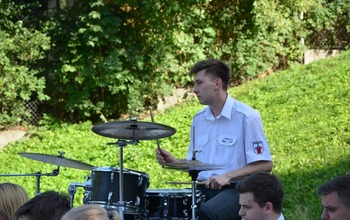  (photo)