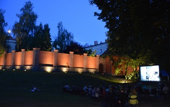  (photo)