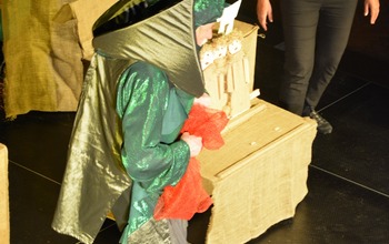  (photo)
