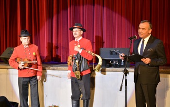  (photo)