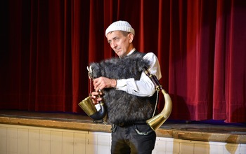  (photo)