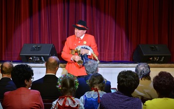  (photo)