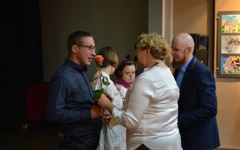  (photo)