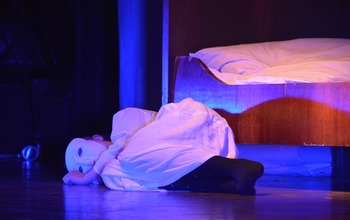  (photo)