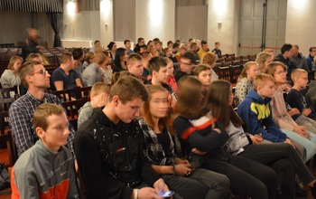  (photo)