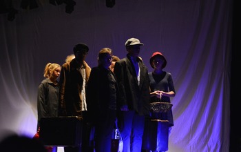  (photo)