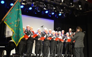  (photo)