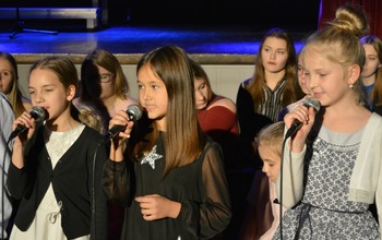  (photo)