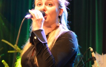  (photo)