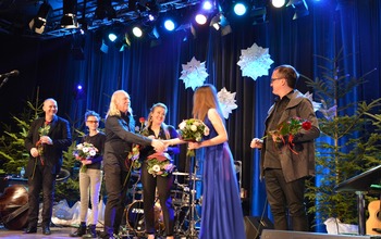  (photo)