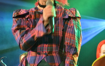  (photo)