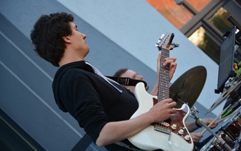  (photo)