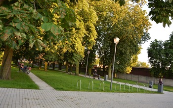  (photo)