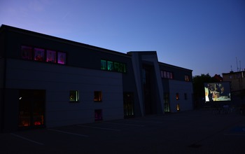  (photo)