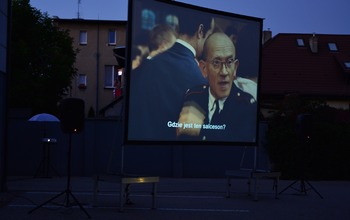  (photo)