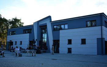  (photo)