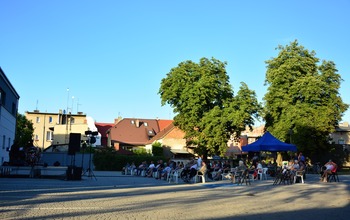  (photo)