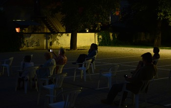  (photo)