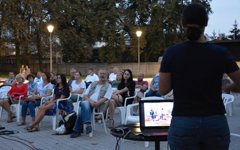  (photo)