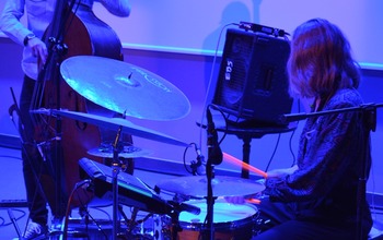  (photo)
