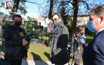 (photo)