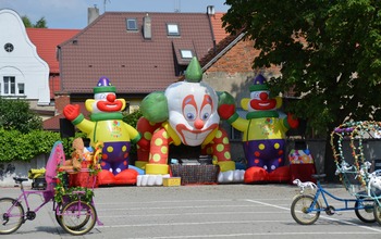  (photo)