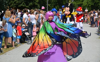  (photo)