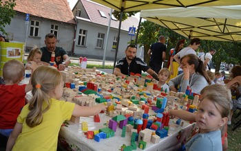  (photo)