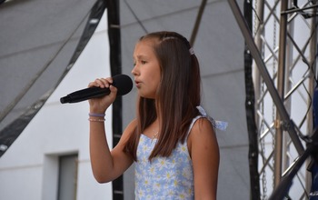  (photo)