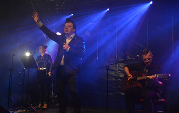 (photo)