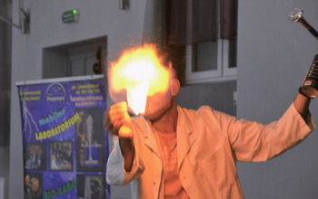 (photo)