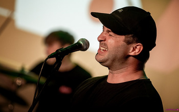  (photo)