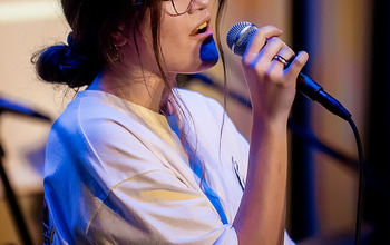  (photo)