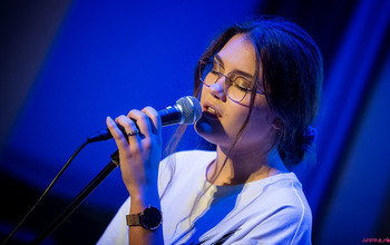  (photo)
