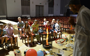 (photo)