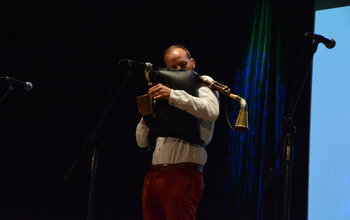  (photo)