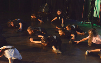  (photo)
