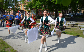  (photo)