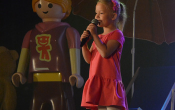  (photo)