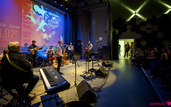 (photo)
