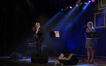 (photo)