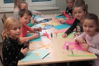 Wycinanki i malarstwo sztalugowe - 11X2017